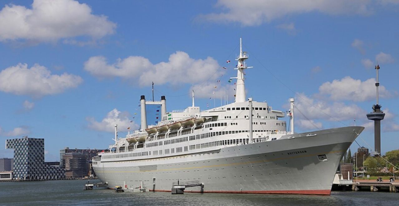 Rope-access conservering op het SS Rotterdam